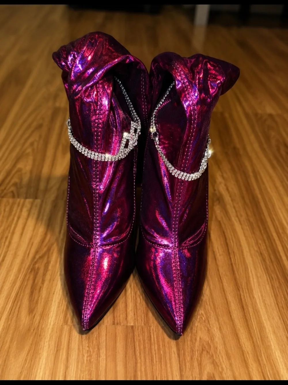 NWOT Purple metallic thigh high boots wi silver chain detail size 6
